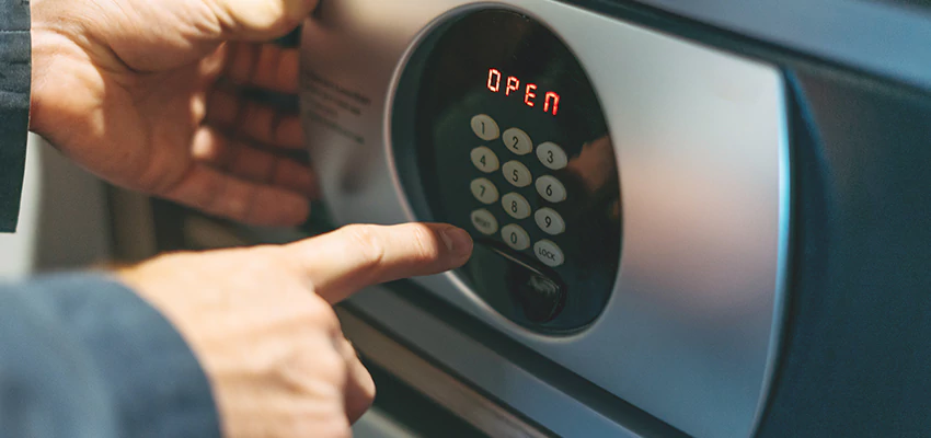 Cash Safe Openers in Edgewater, New Jersey