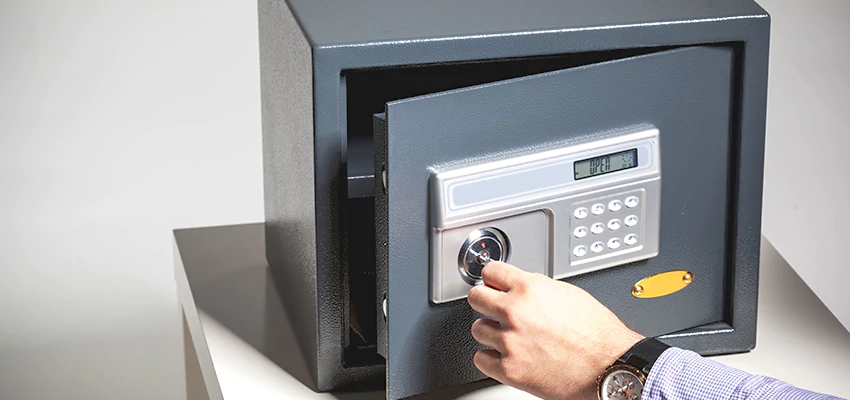 Jewelry Safe Unlocking Service in Edgewater, New Jersey